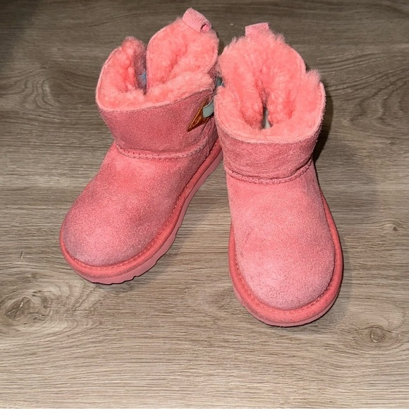Kid's UGG Boots Pink Mini Short Uggs with cute Pastel Rainbow Watercolor Straps - Picture 2 of 10